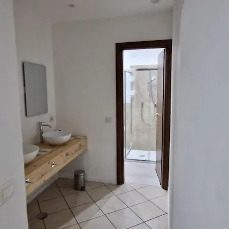 Domus Pisanelli Pensión Nápoles