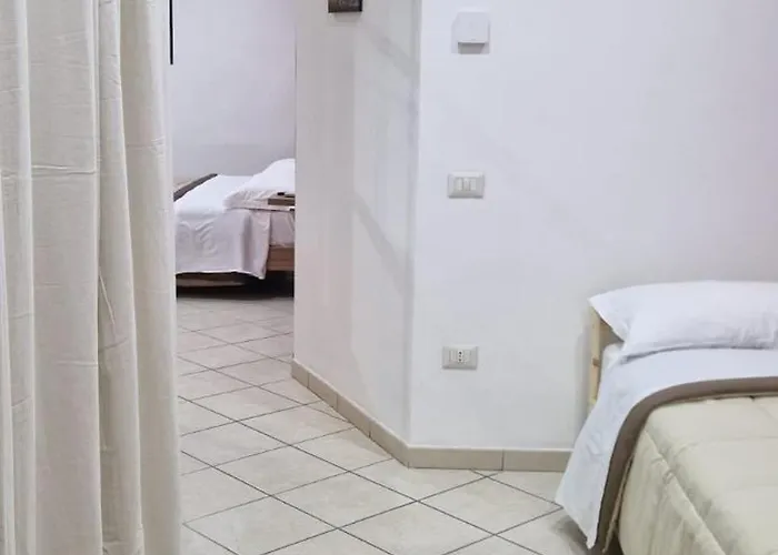 Domus Pisanelli 3* Napoli