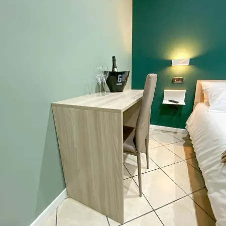 Domus Pisanelli בית הארחה 3*