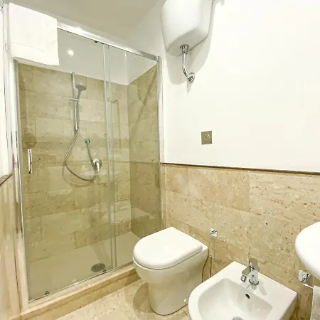 Πανσιόν Domus Pisanelli