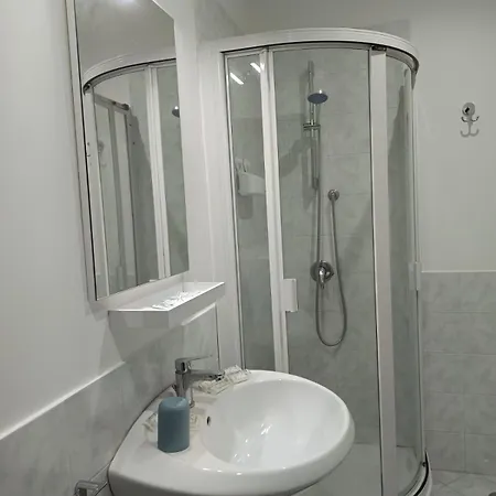 Domus Pisanelli 3* Νάπολη