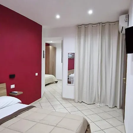 Πανσιόν Domus Pisanelli